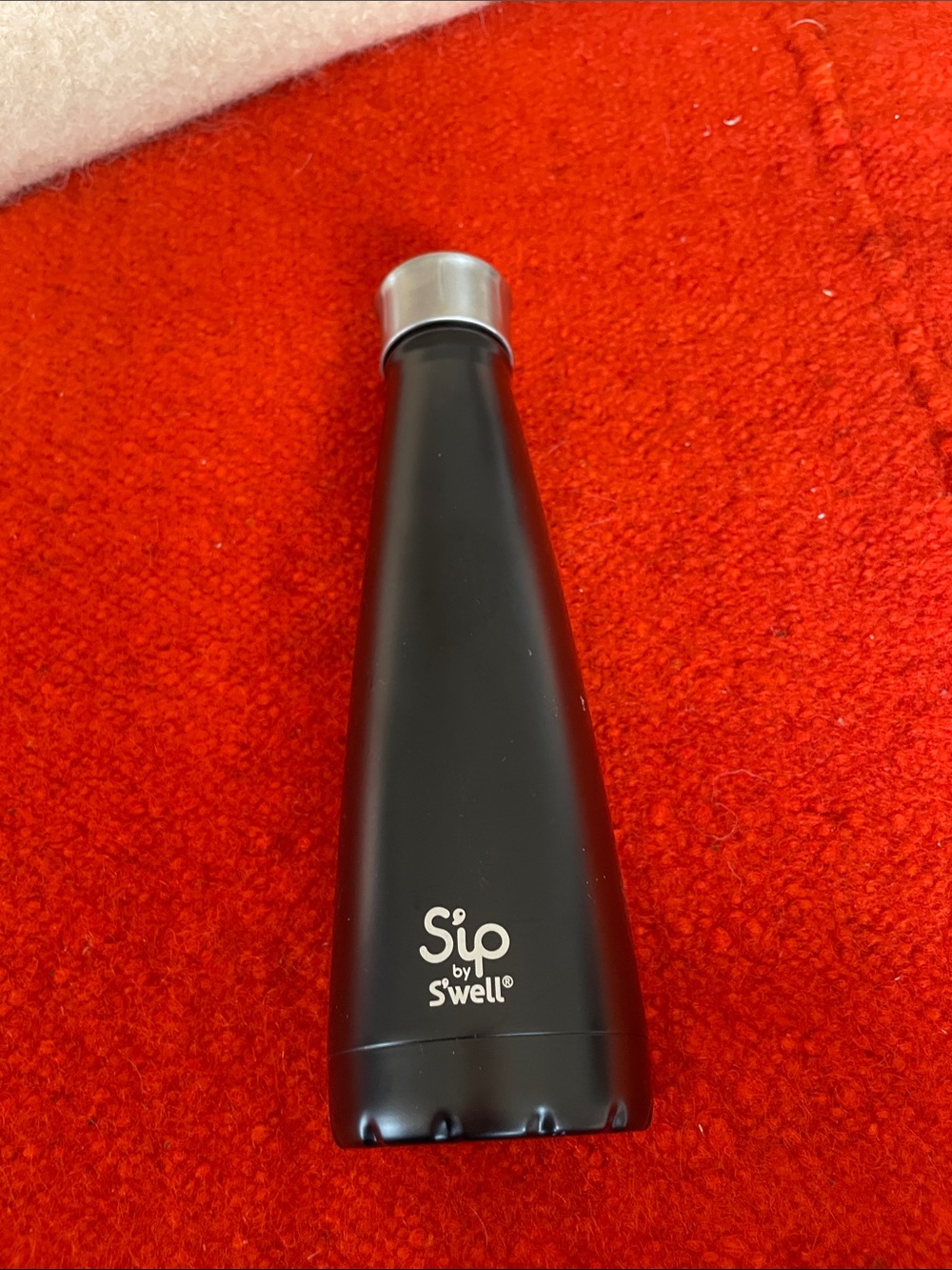 NWOT Sip by Swell Black Insulated Water Bottle